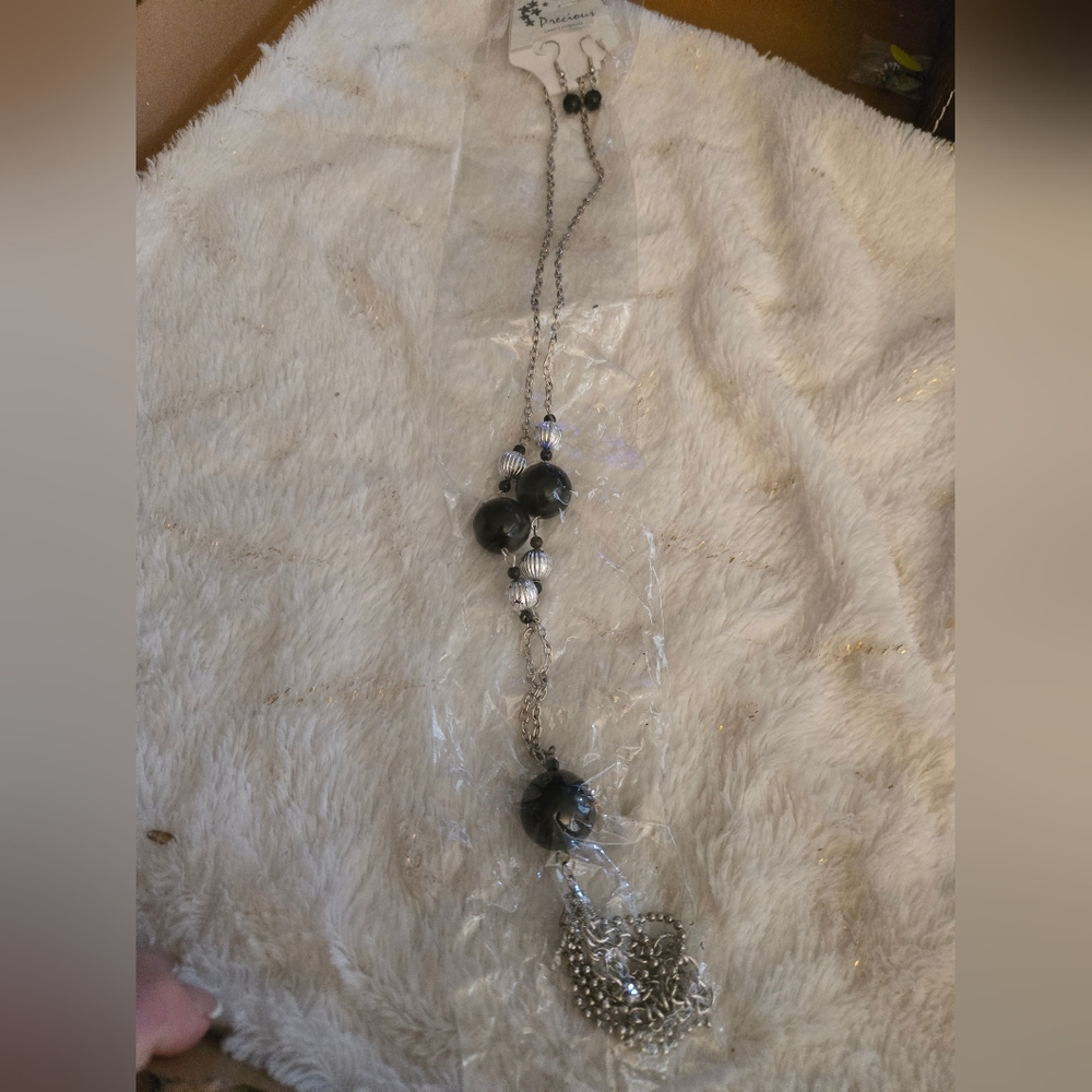 **3/$10** Premier Designs Silver and Black Necklace Set